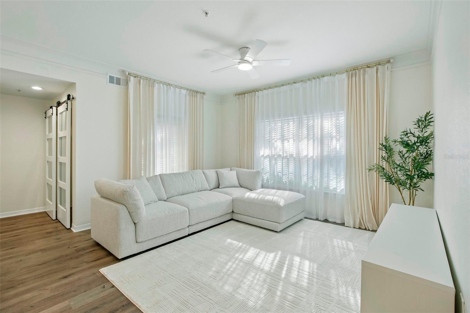 5174 Northridge Rd #104 Property Photo 6