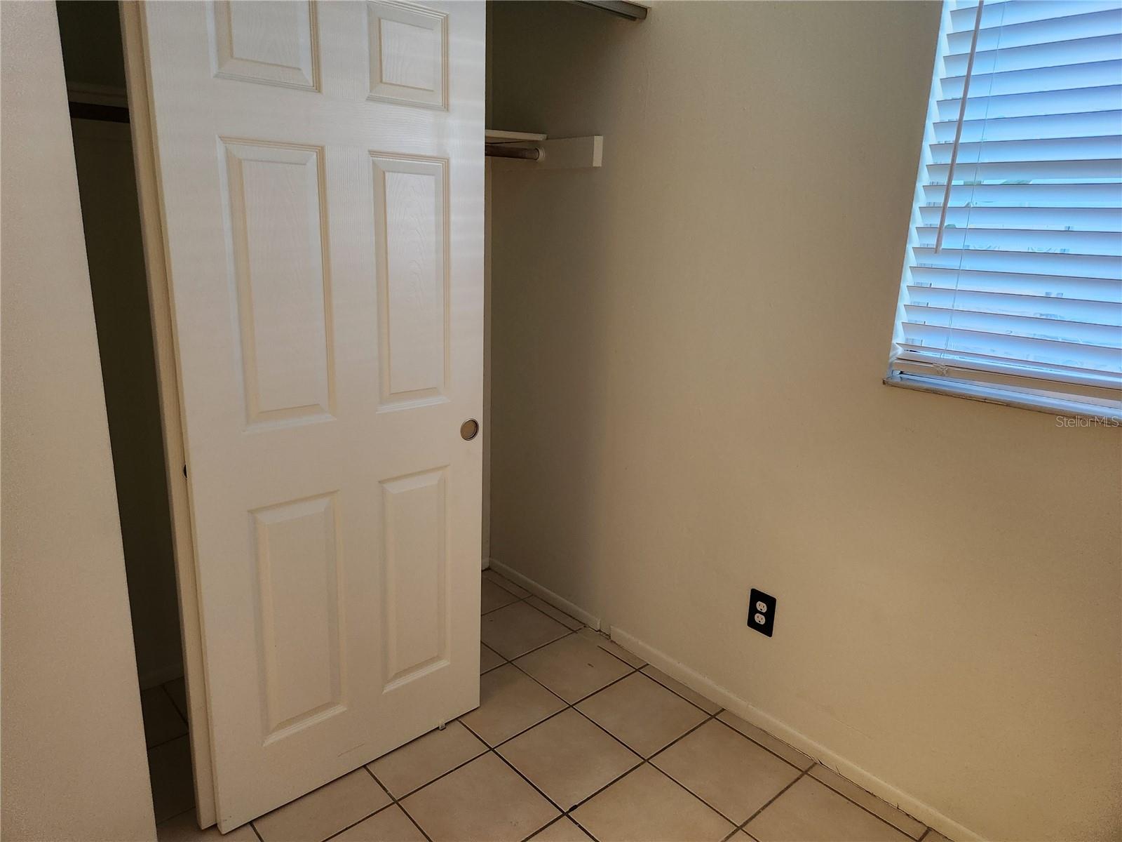 1120 36th St W #a Property Photo 11