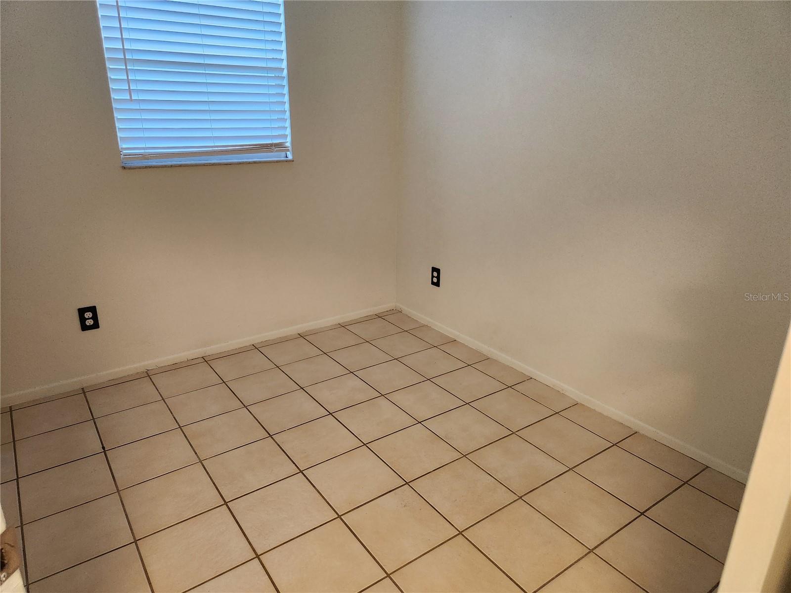 1120 36th St W #a Property Photo 12