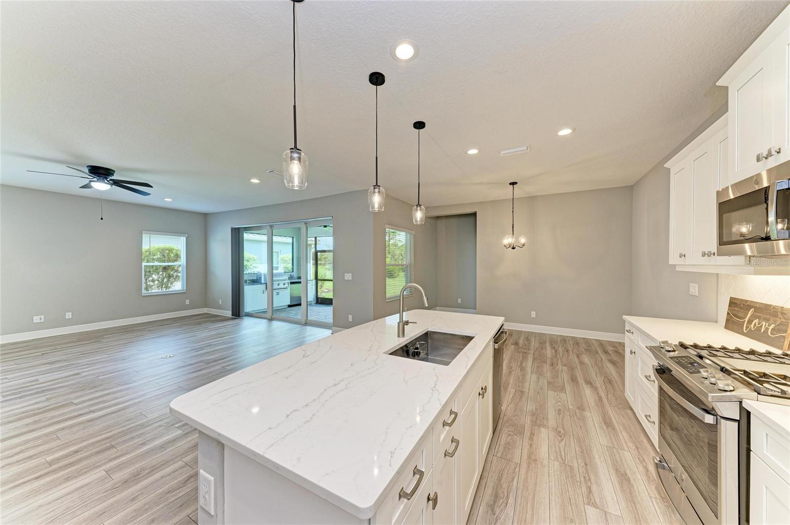 2802 Butterfly Jasmine Trl Property Photo 9