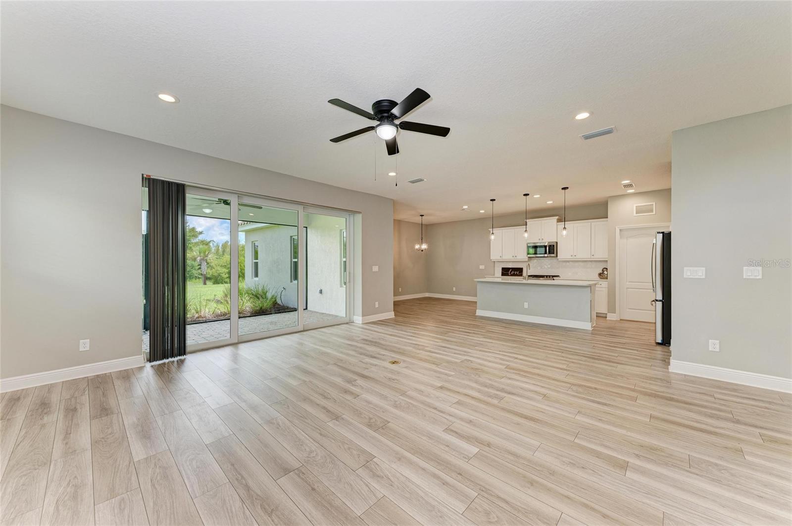 2802 Butterfly Jasmine Trl Property Photo 16