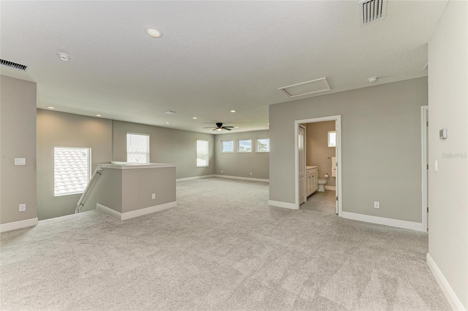 2802 Butterfly Jasmine Trl Property Photo 33
