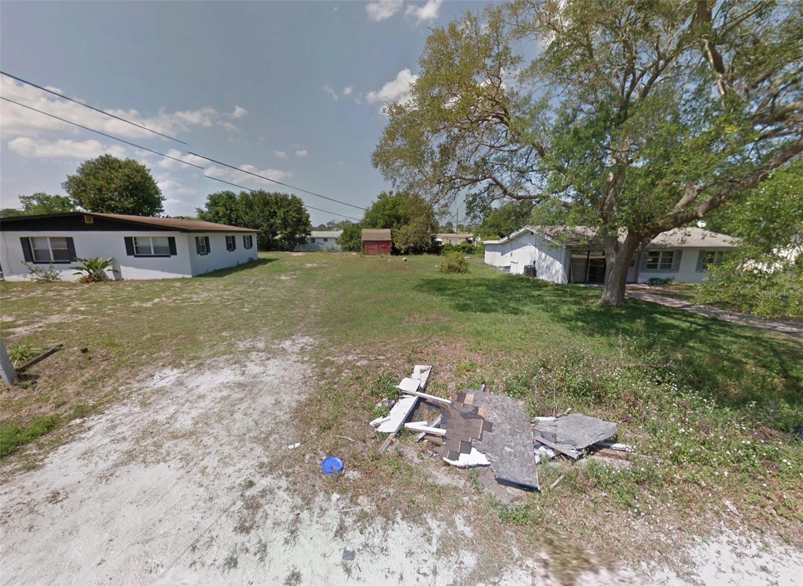 213 Pine Ave Property Photo 2
