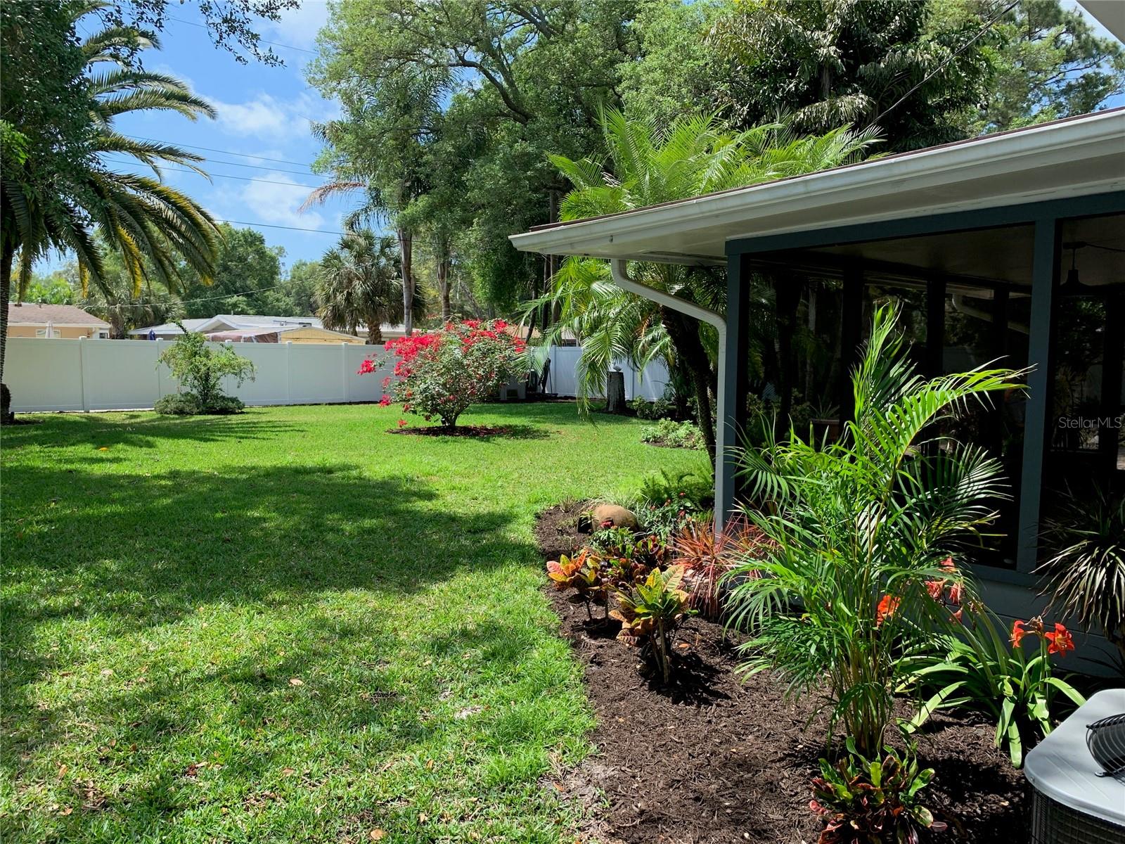 2436 Waldemere St Property Photo 23