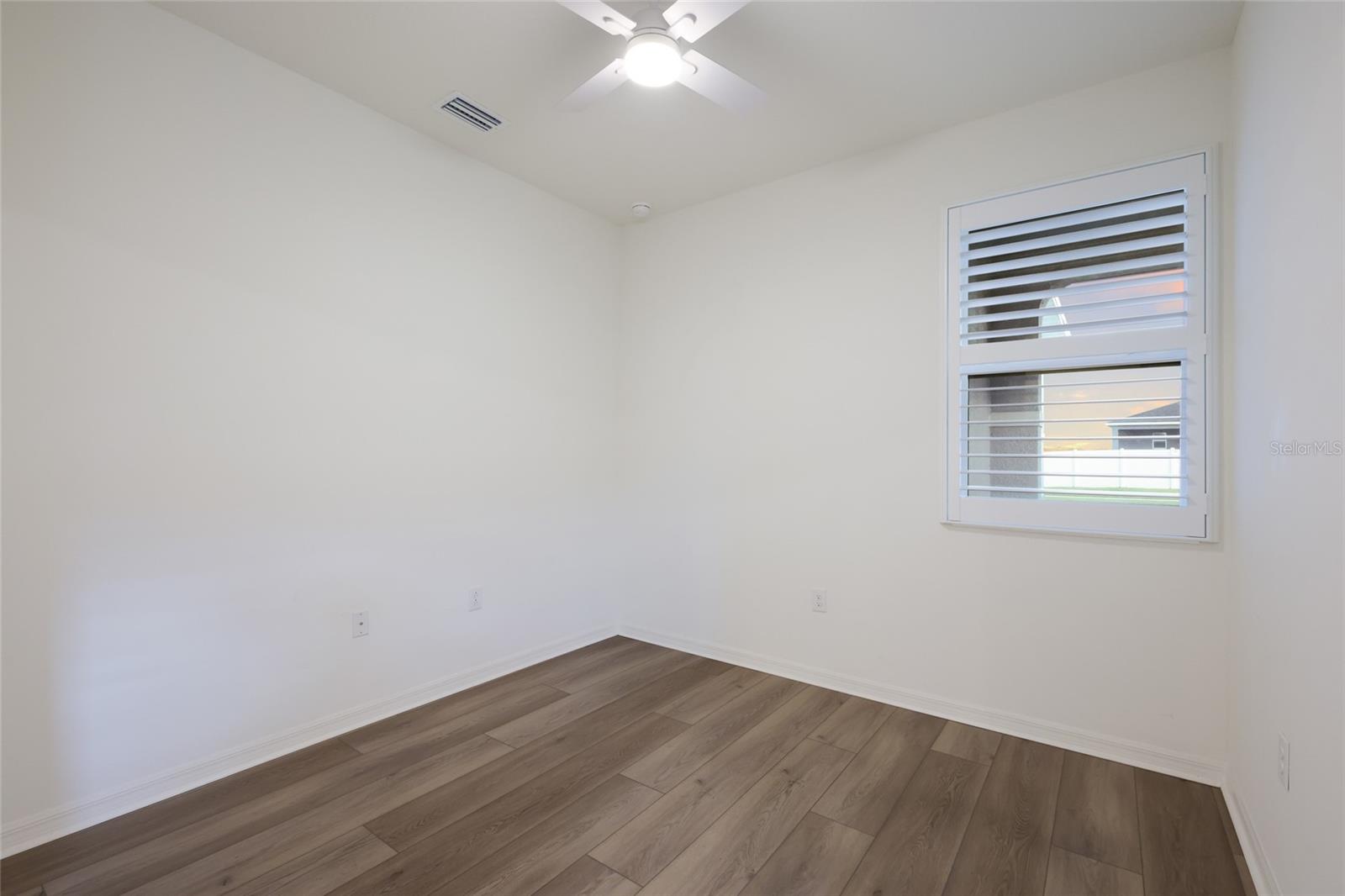 2652 89th Street Cir E Property Photo 7