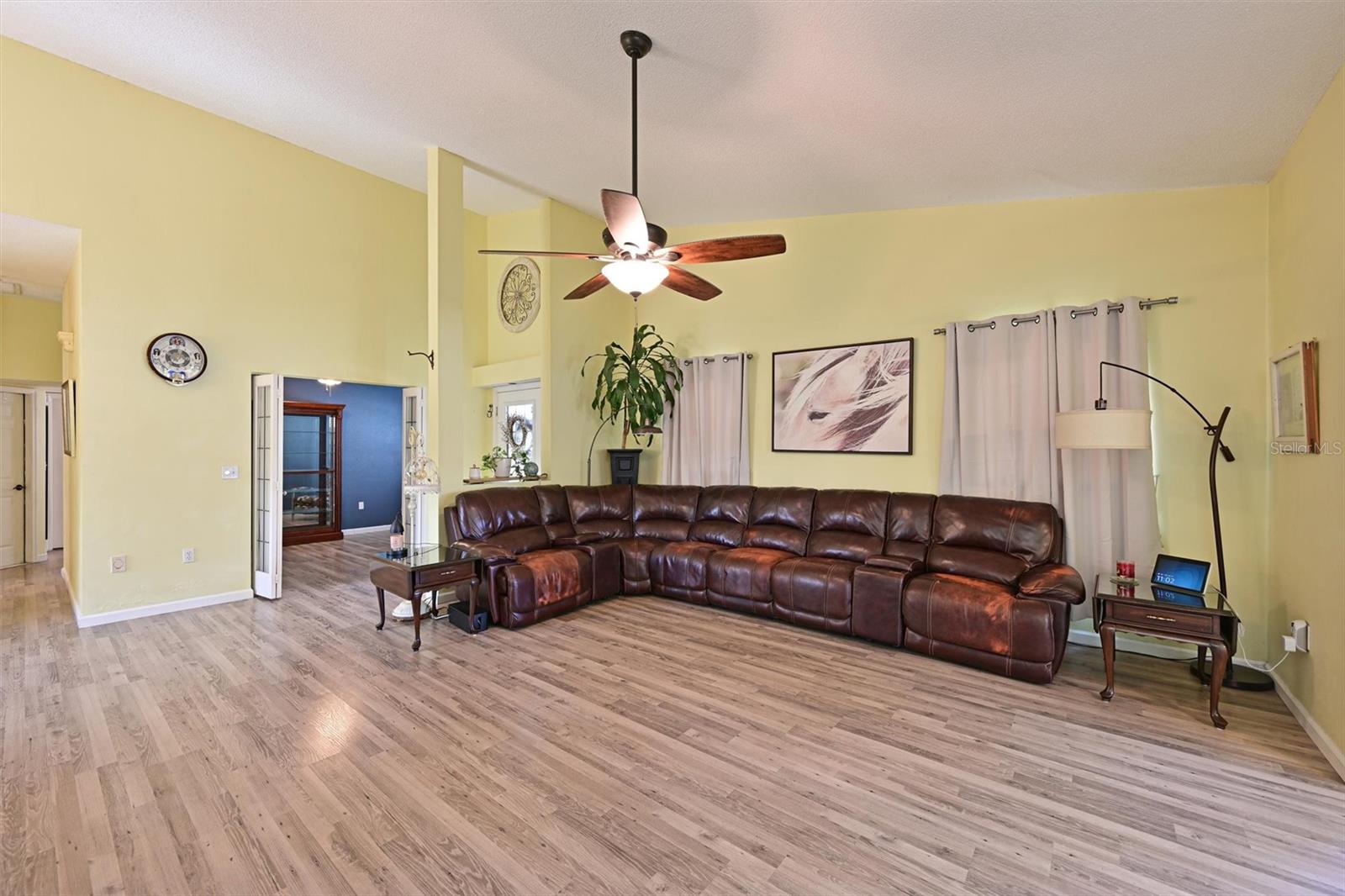 4427 Murfield Dr E Property Photo 7