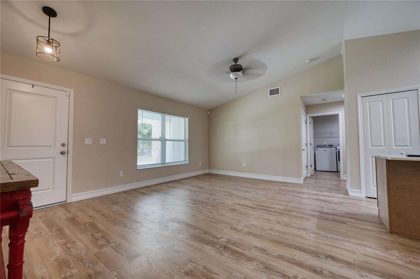 3472 Ne Davis St Property Photo 5