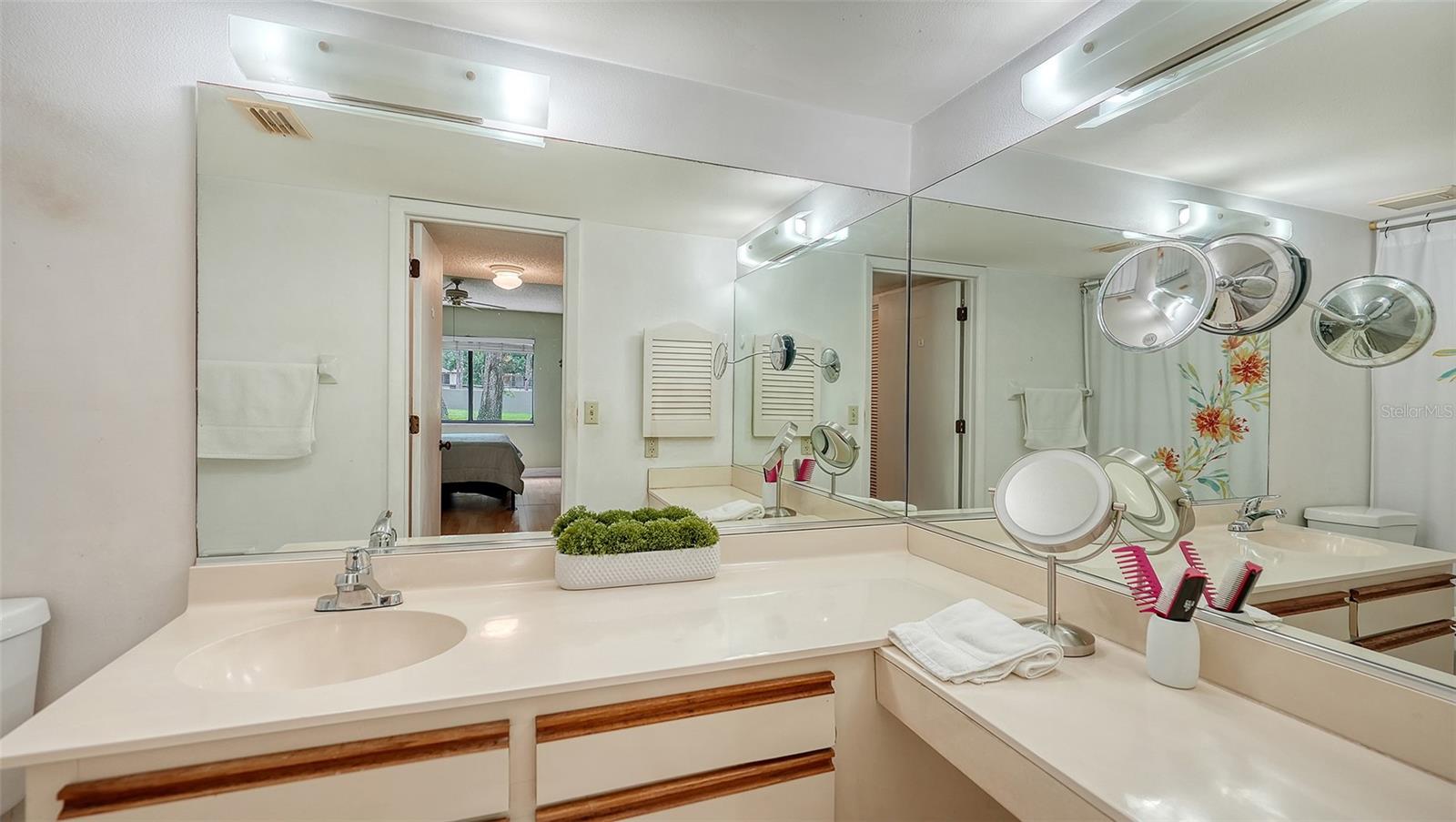 7864 Eagle Creek Dr #7864 Property Photo 11
