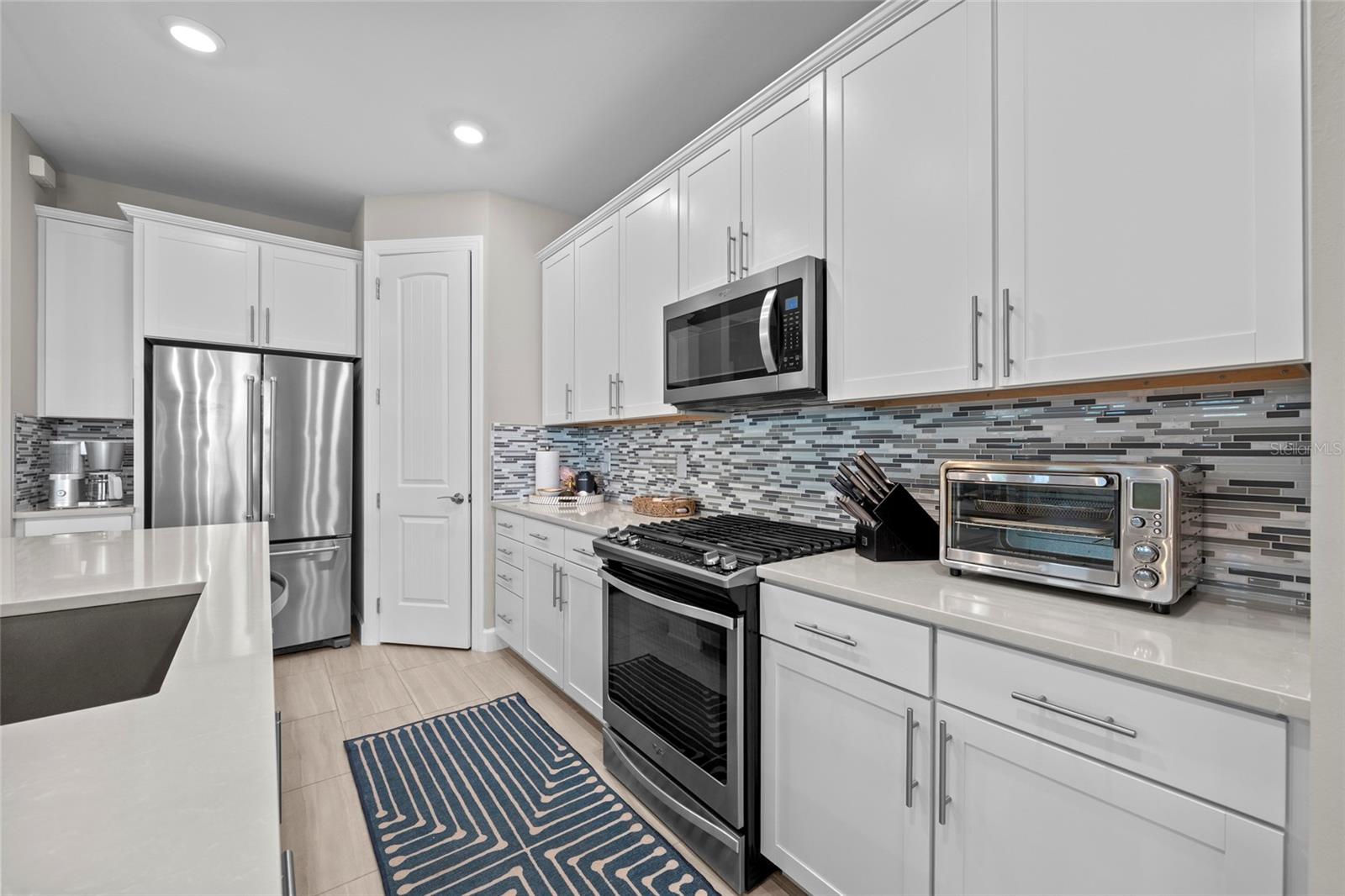 12217 Cranston Way Property Photo 9