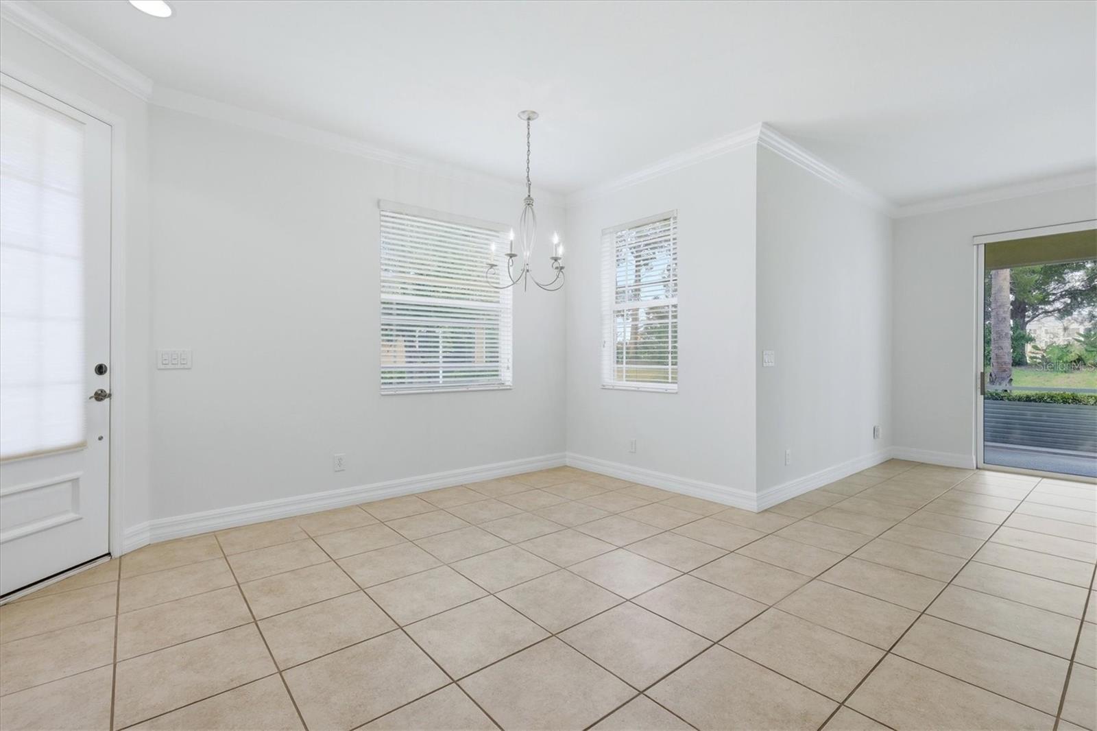 11487 52nd Ct E Property Photo 5