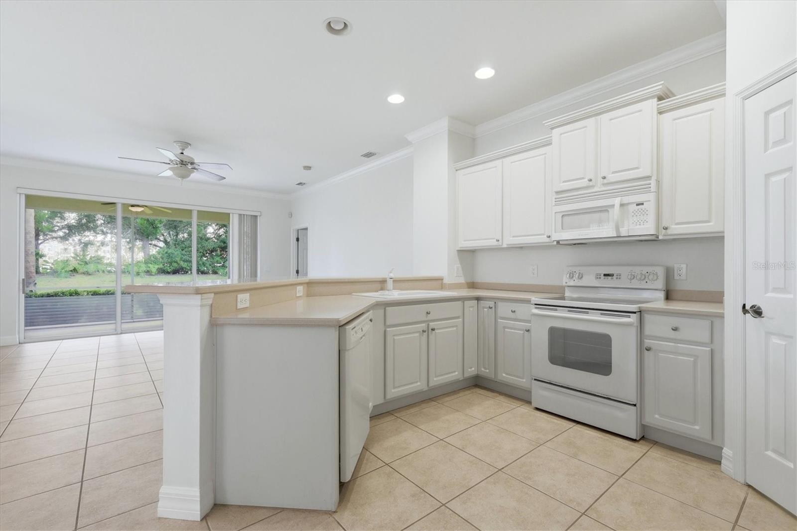 11487 52nd Ct E Property Photo 7