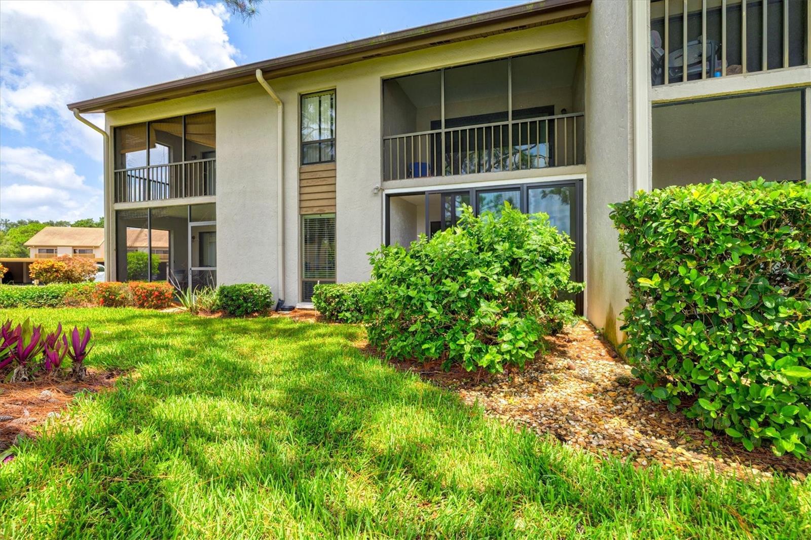 3053 Taywood Mdws #3 Property Photo 2