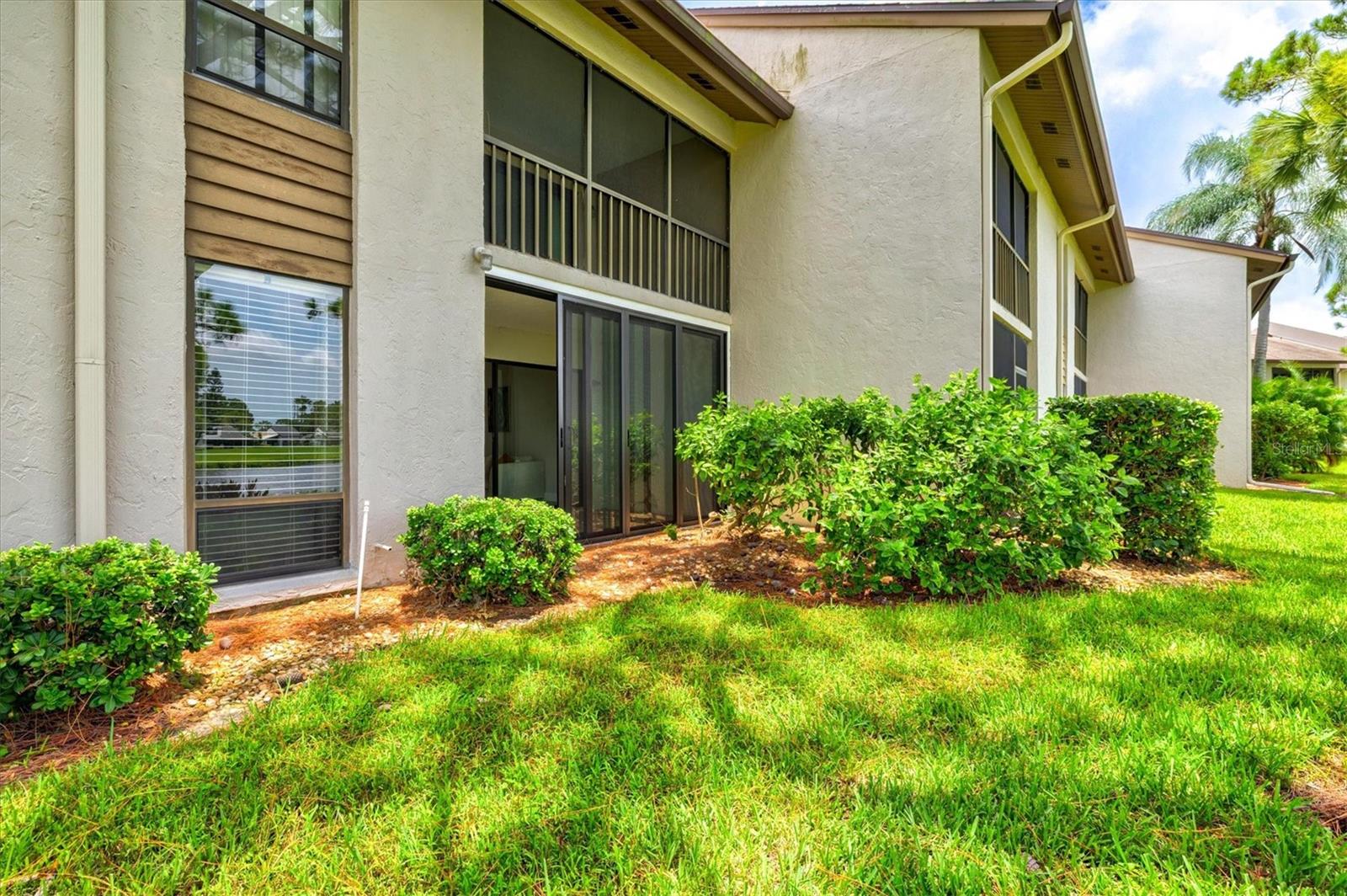 3053 Taywood Mdws #3 Property Photo 3