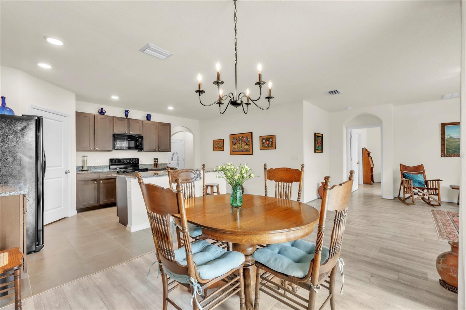 9527 Sunstone Blvd Property Photo 8