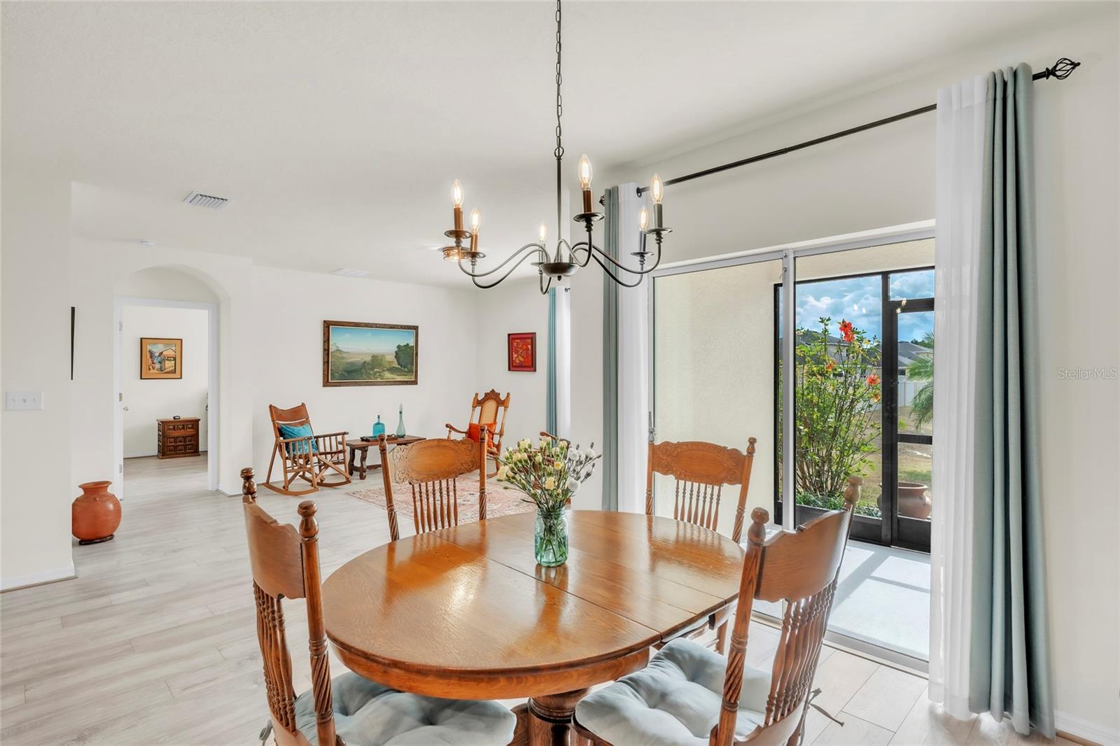 9527 Sunstone Blvd Property Photo 10