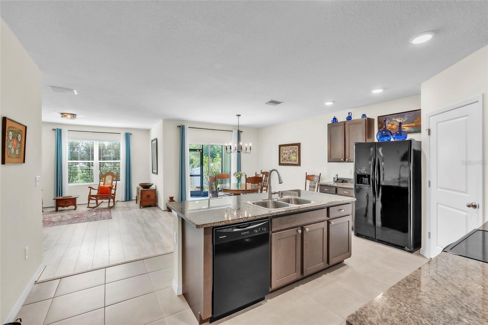 9527 Sunstone Blvd Property Photo 11