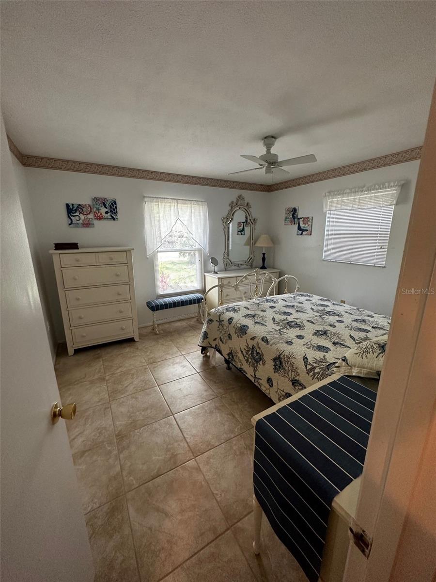 2425 Doud St Property Photo 11