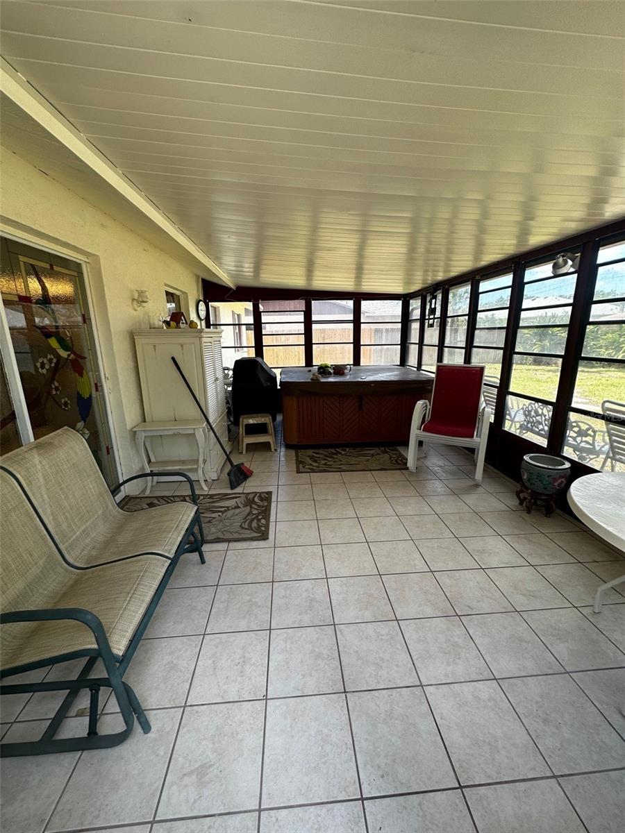 2425 Doud St Property Photo 18
