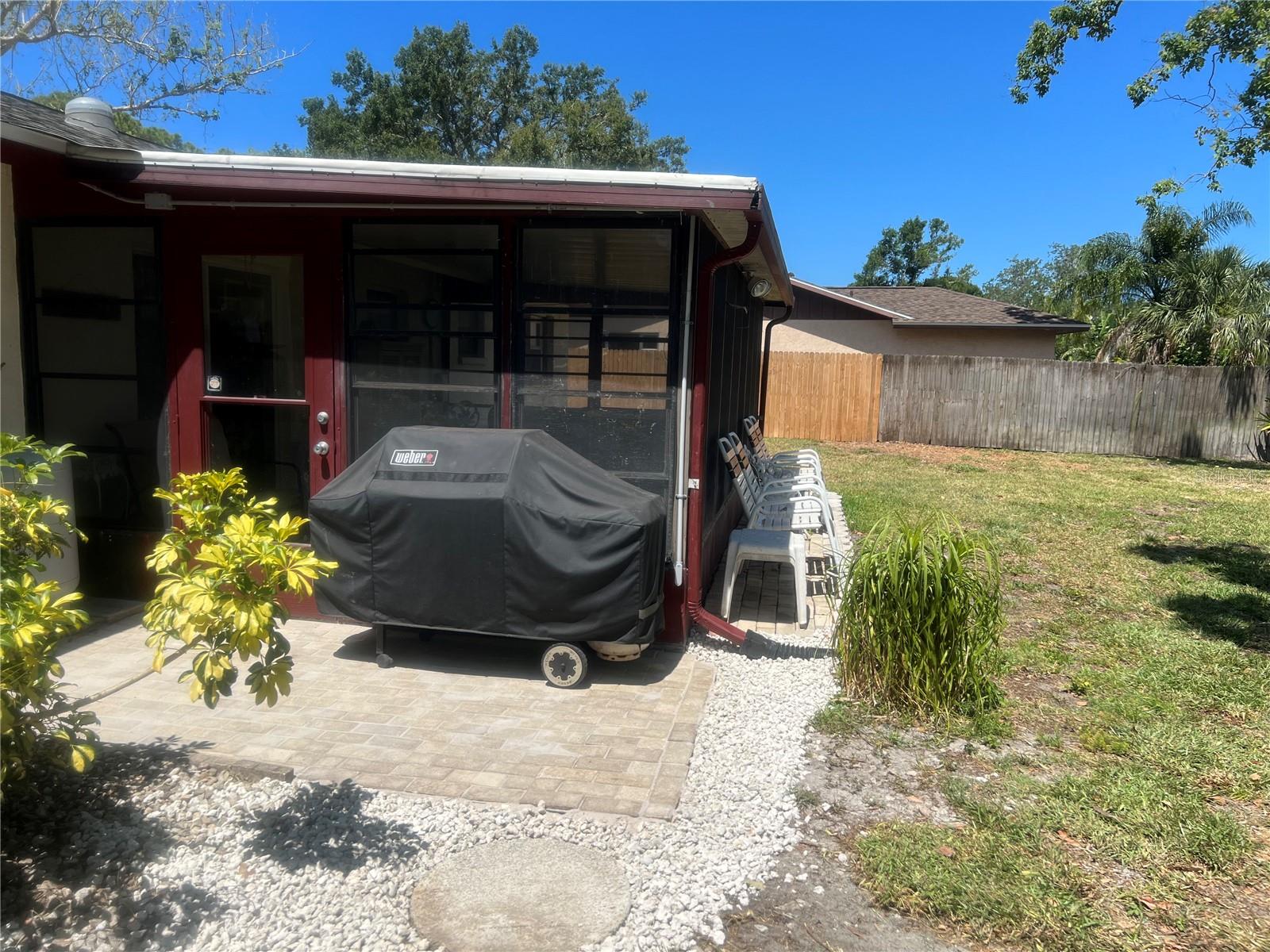 2425 Doud St Property Photo 23
