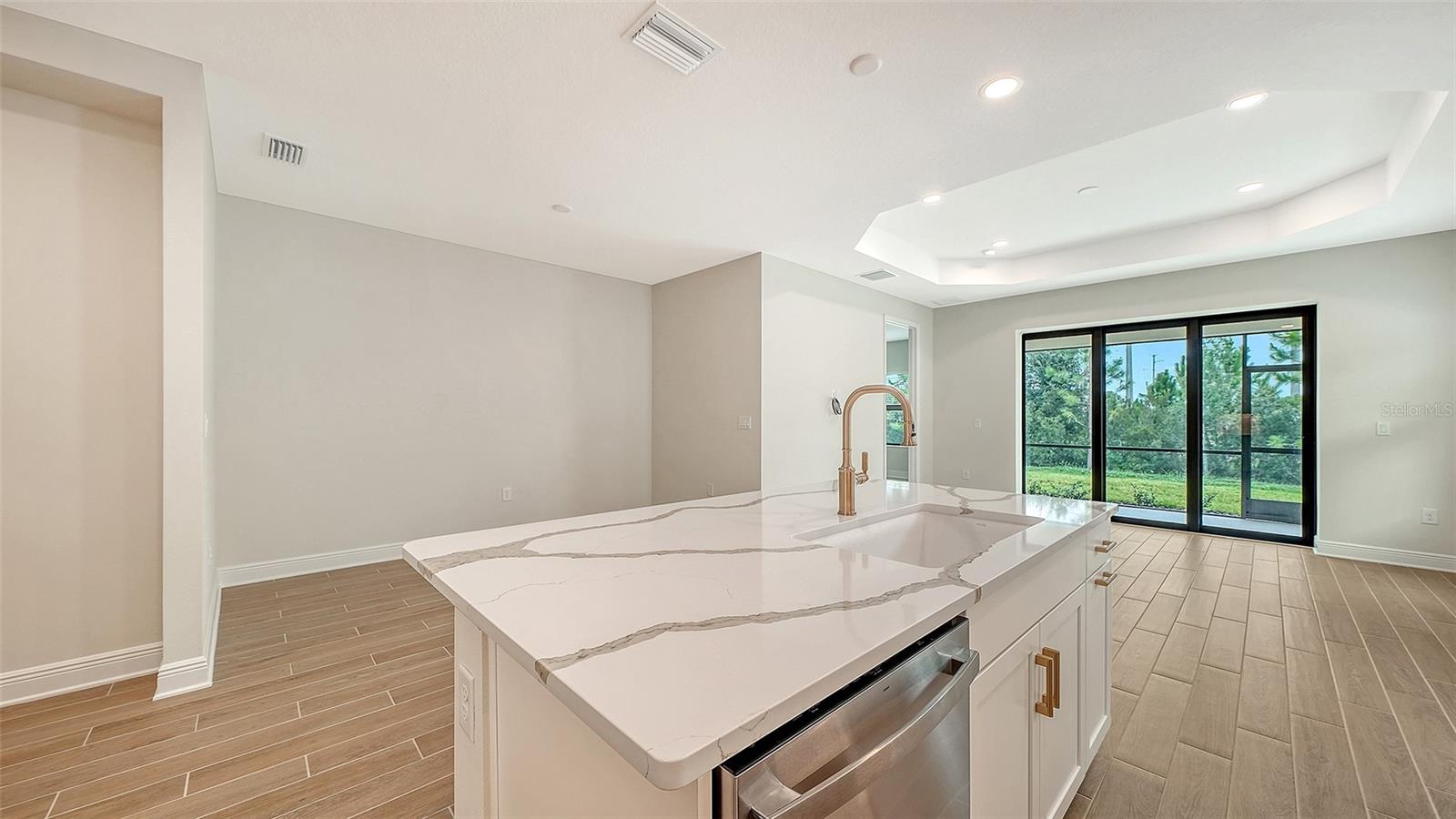 333 Potenza Loop Property Photo 12