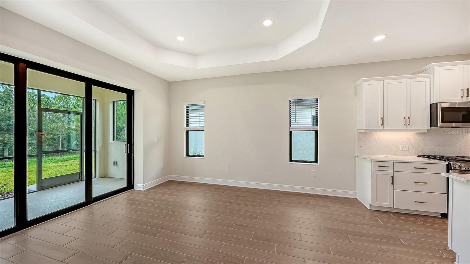 333 Potenza Loop Property Photo 14