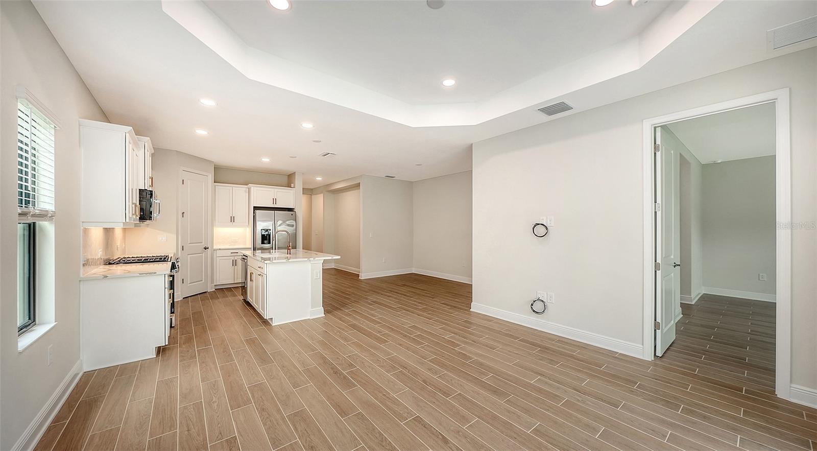 333 Potenza Loop Property Photo 17