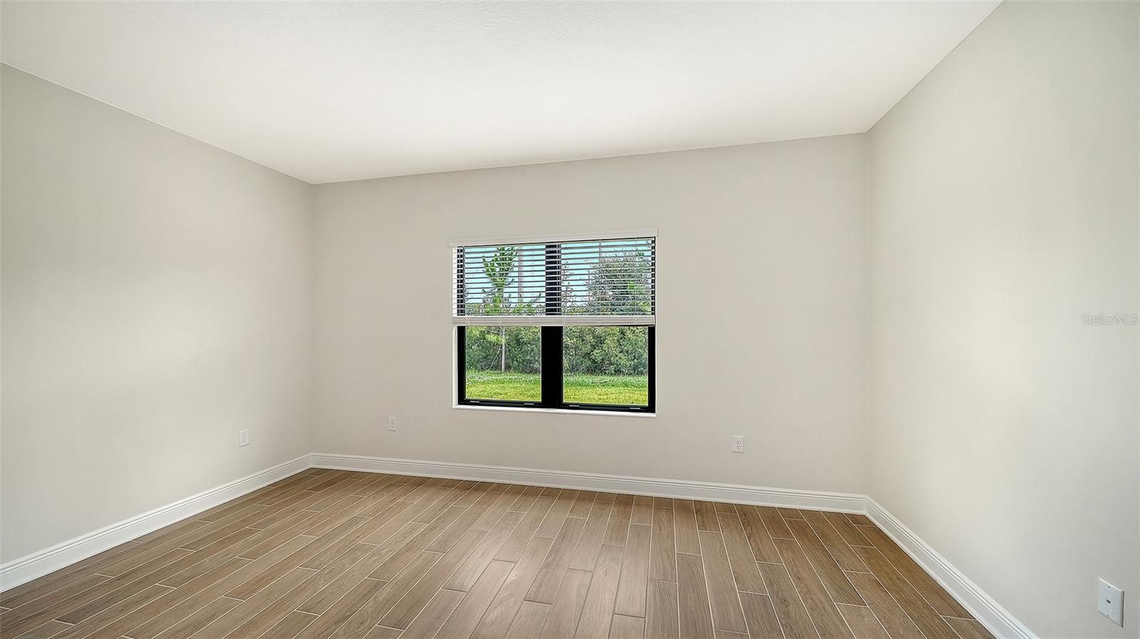 333 Potenza Loop Property Photo 19