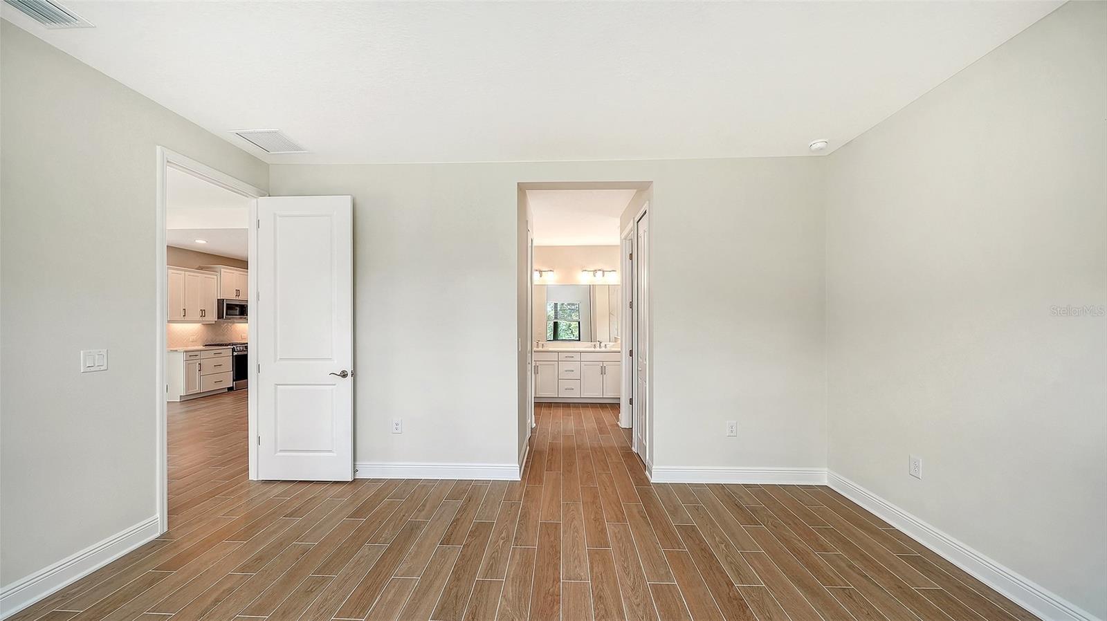 333 Potenza Loop Property Photo 20
