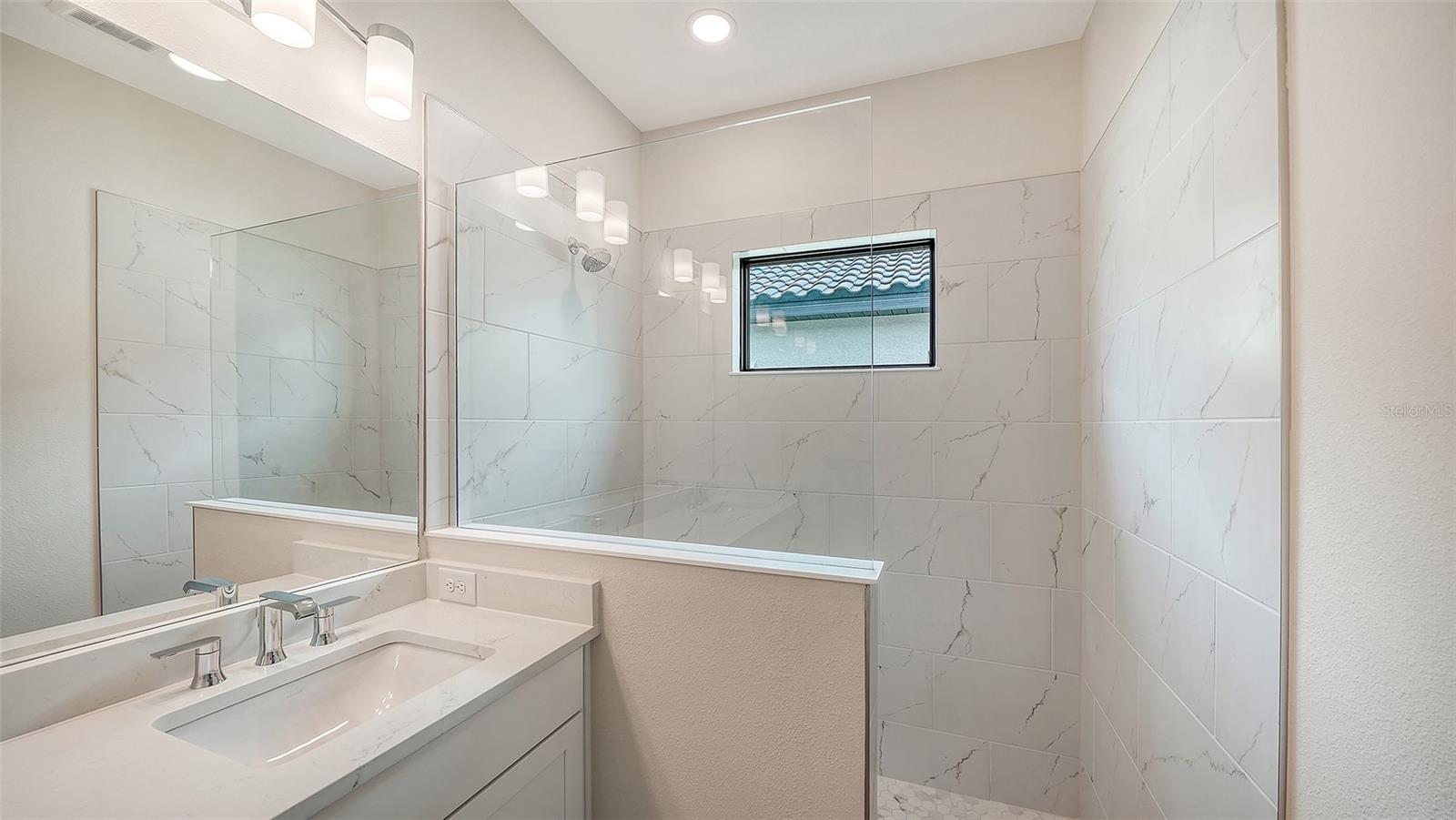 333 Potenza Loop Property Photo 23