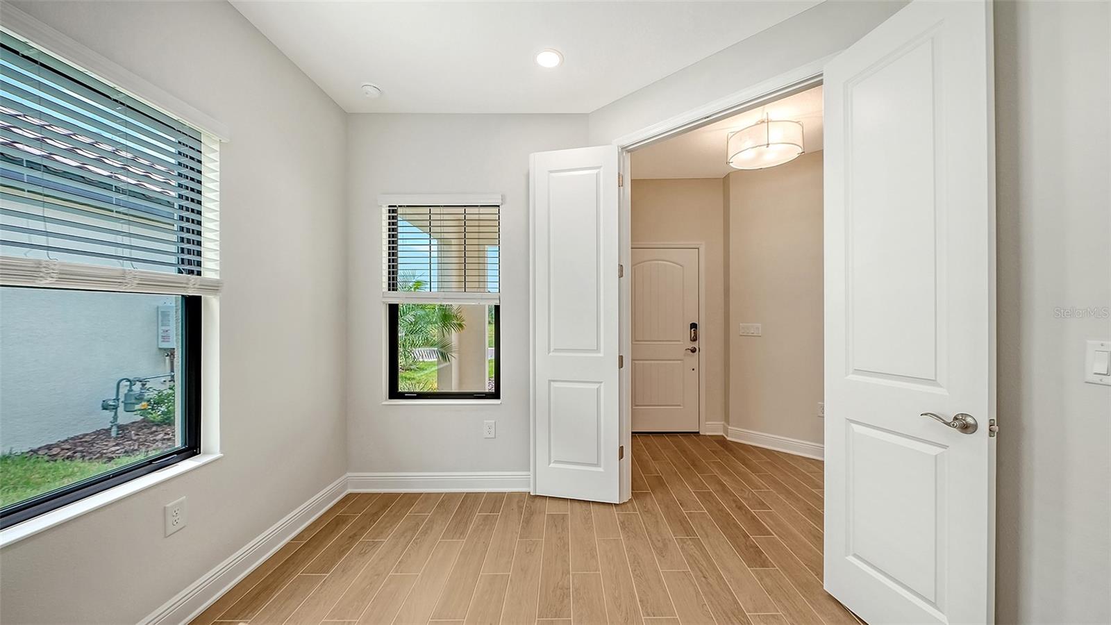 333 Potenza Loop Property Photo 35
