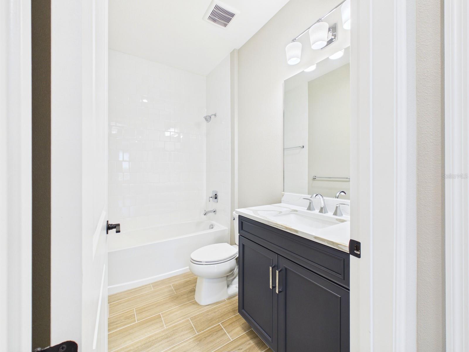 10012 Lake Wales Cir Property Photo 16