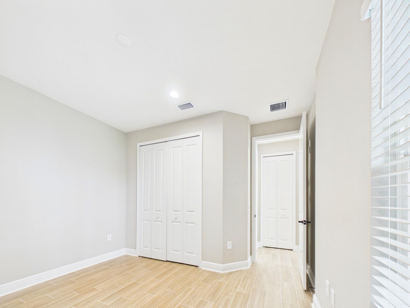 10012 Lake Wales Cir Property Photo 25