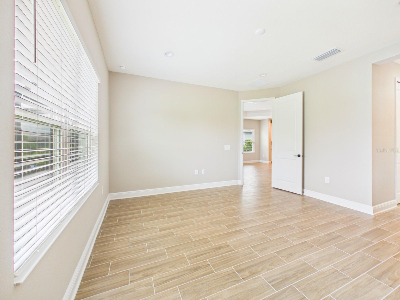 10012 Lake Wales Cir Property Photo 67