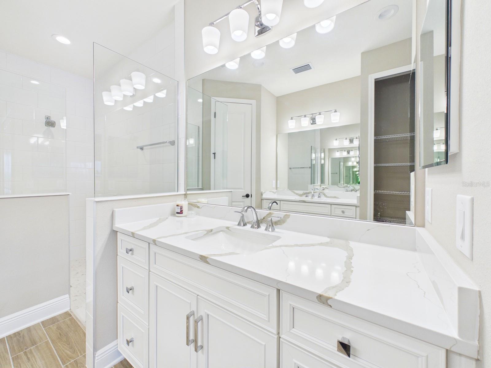 10012 Lake Wales Cir Property Photo 76