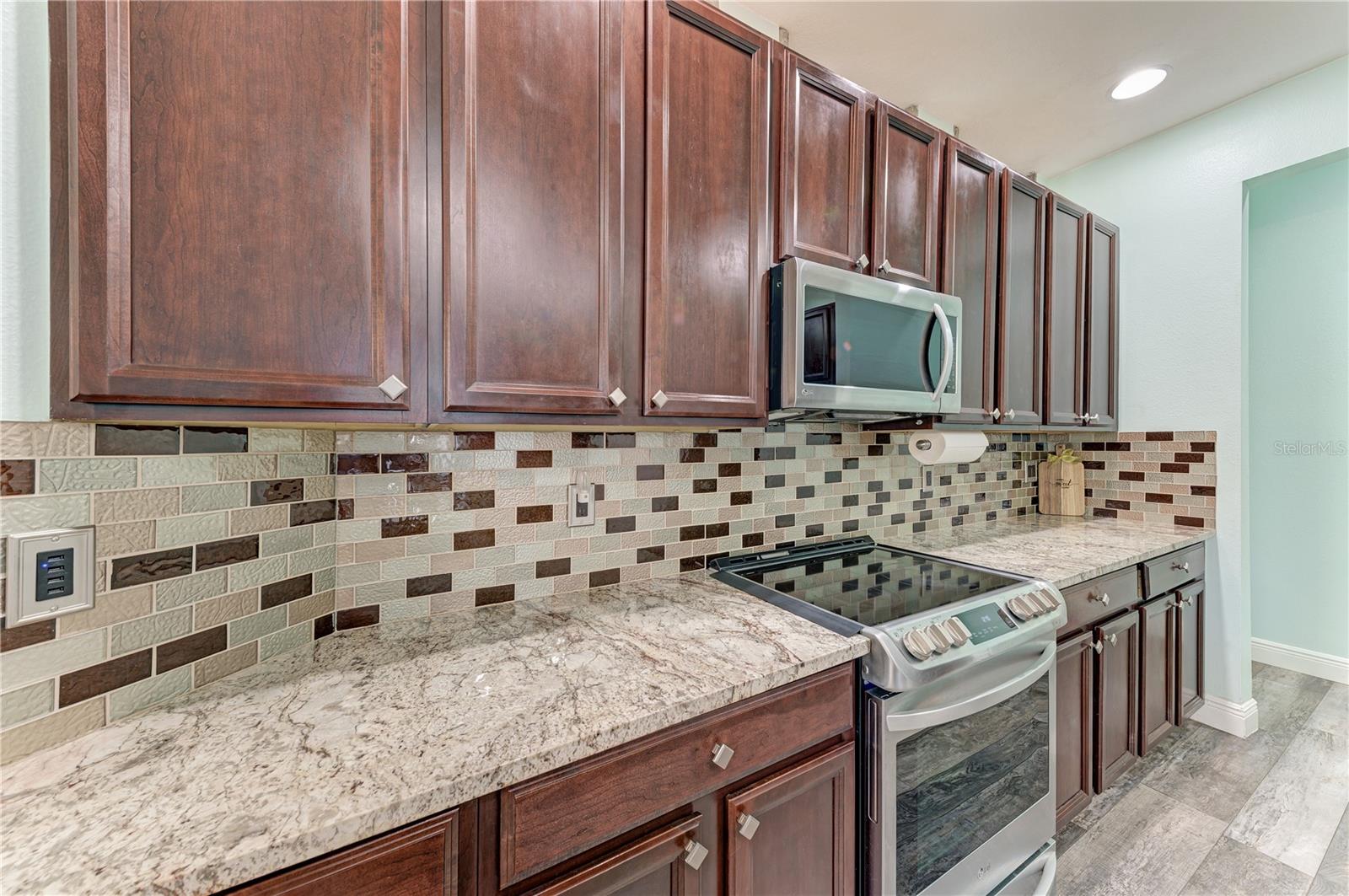 1656 Pinyon Pine Dr Property Photo 8