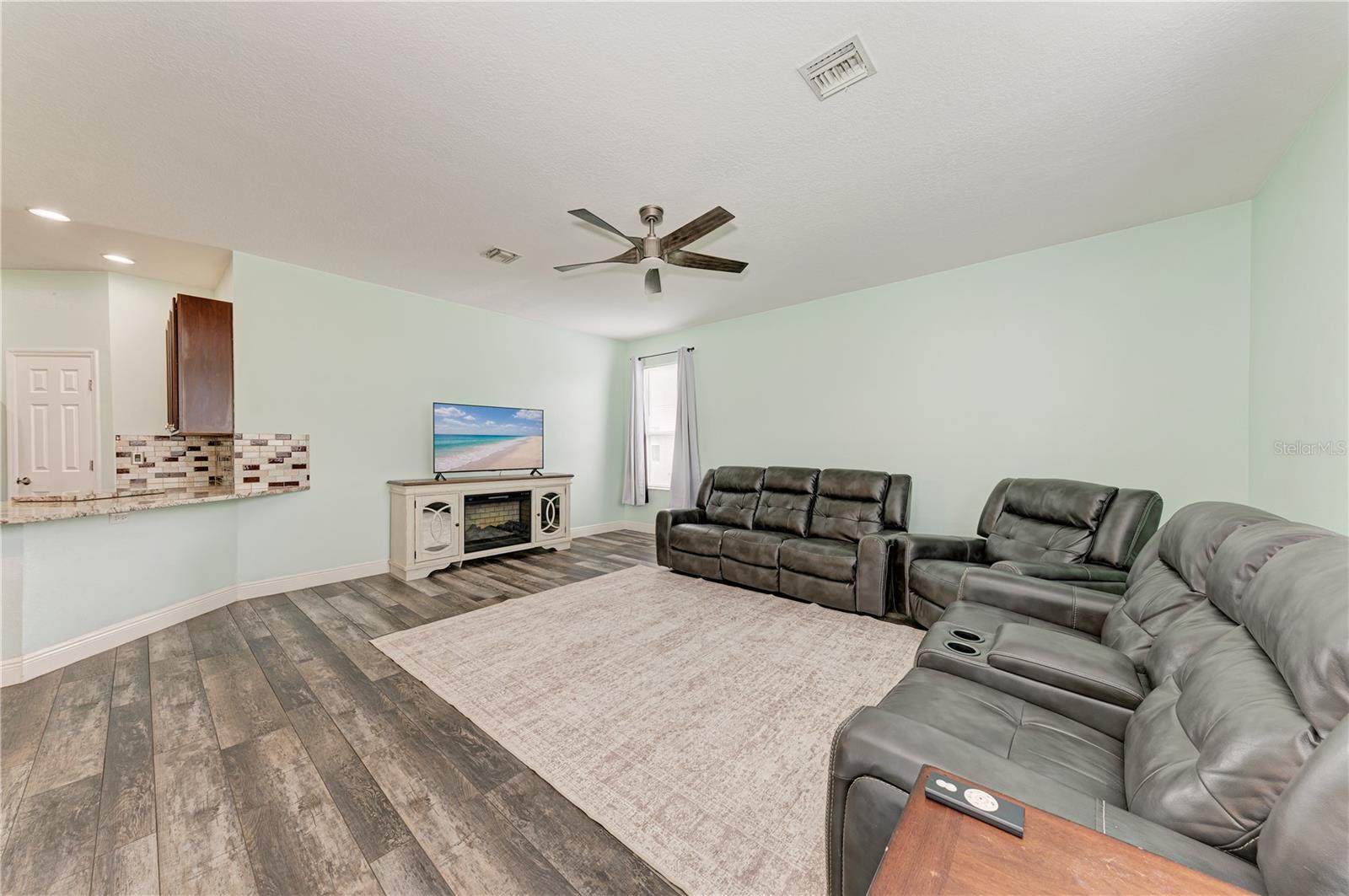1656 Pinyon Pine Dr Property Photo 15