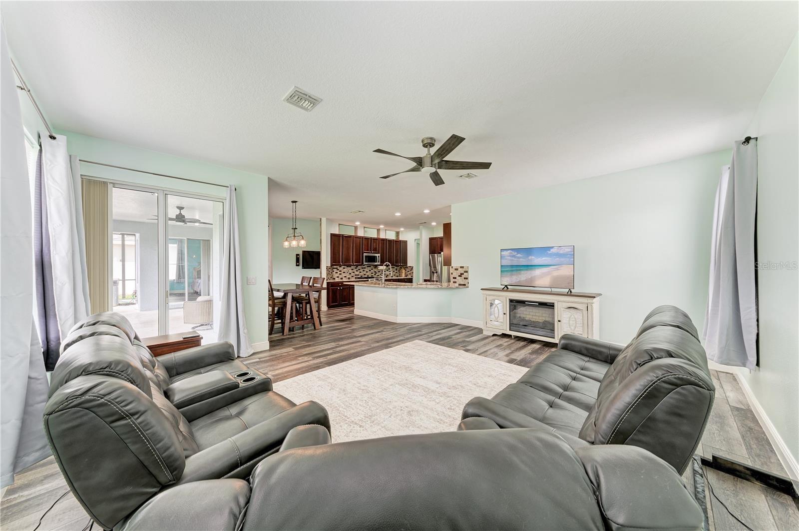 1656 Pinyon Pine Dr Property Photo 16