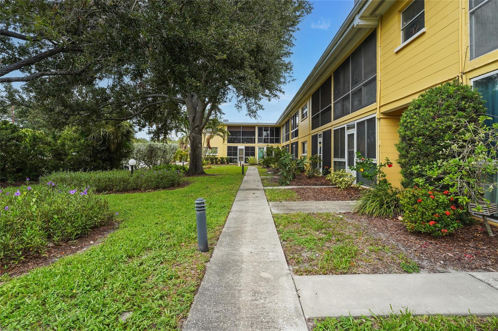 2155 Wood St #a22 Property Photo 24