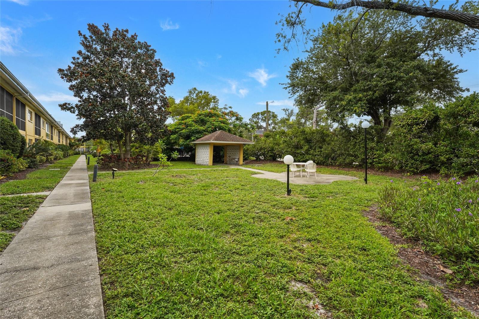 2155 Wood St #a22 Property Photo 28