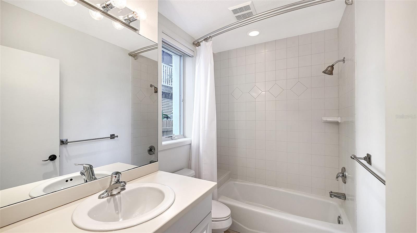 1685 Laurel St #3 Property Photo 15