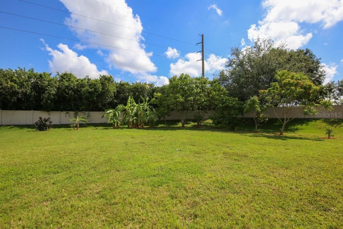 6945 74th Street Cir E Property Photo 12