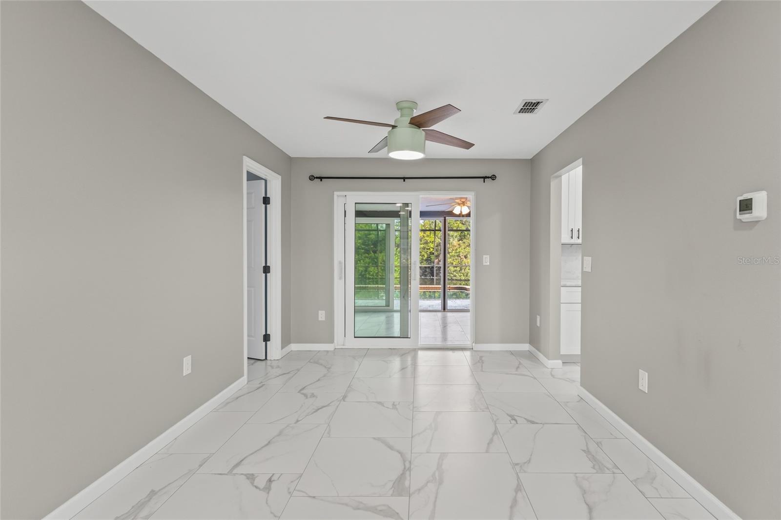 1401 Georgetowne Dr Property Photo 50