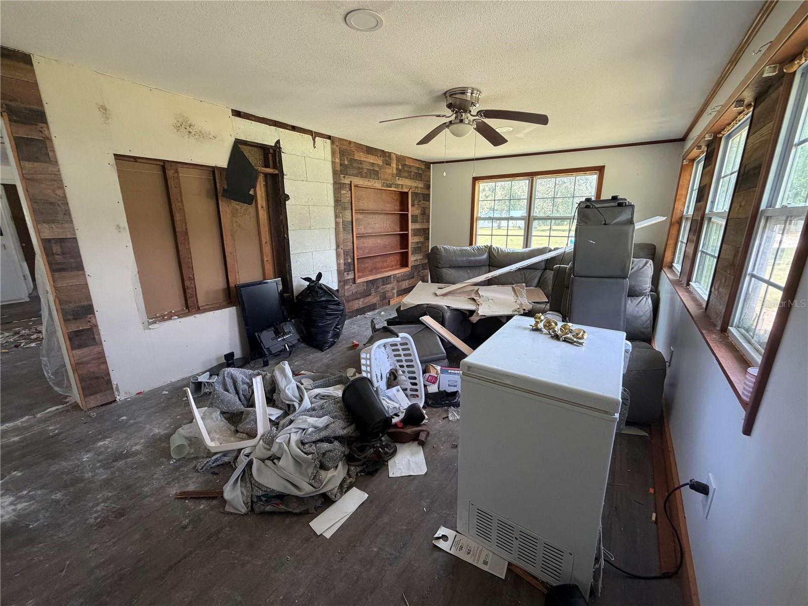 9929 Factory Ave Property Photo 7