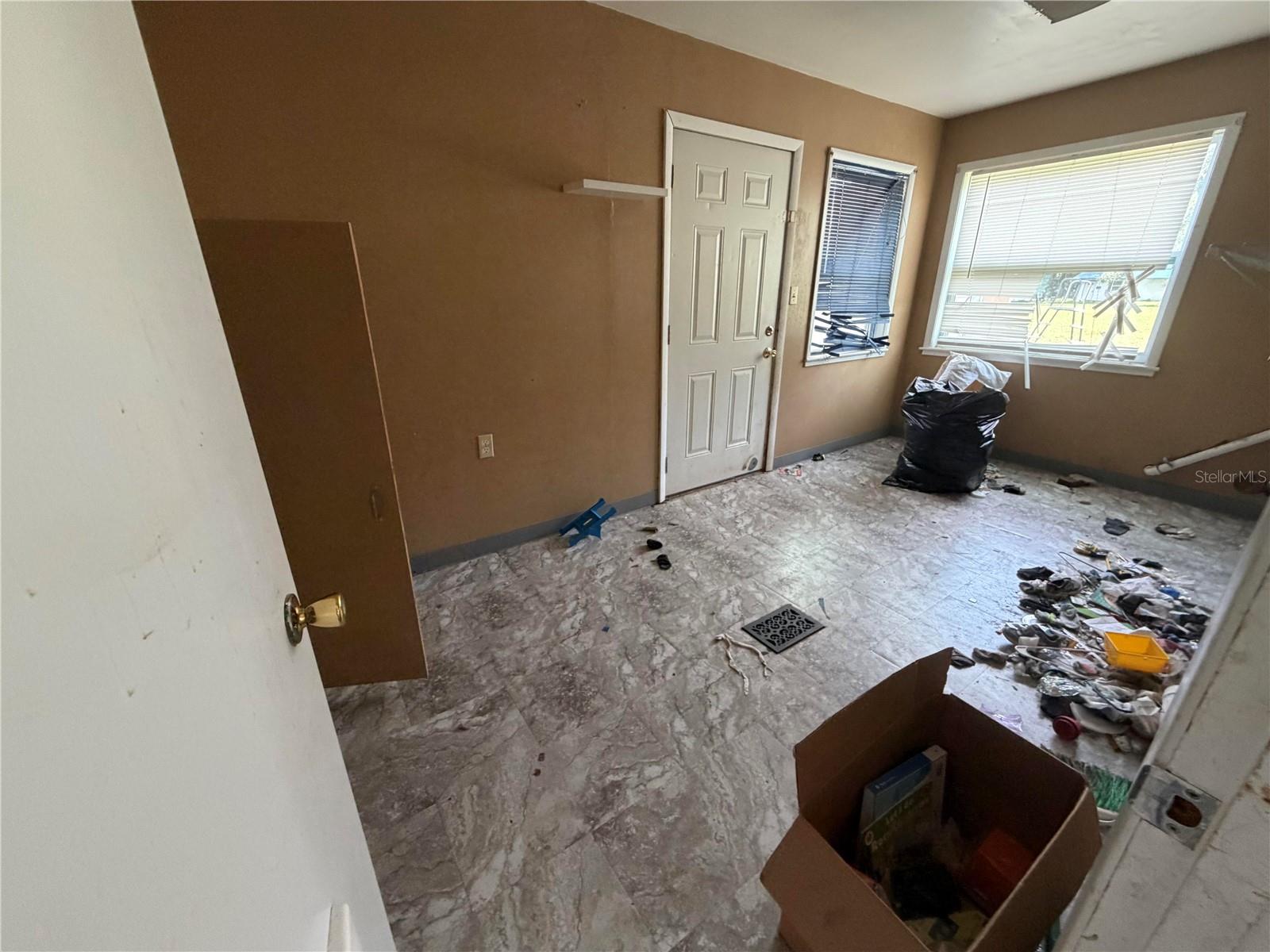 9929 Factory Ave Property Photo 12