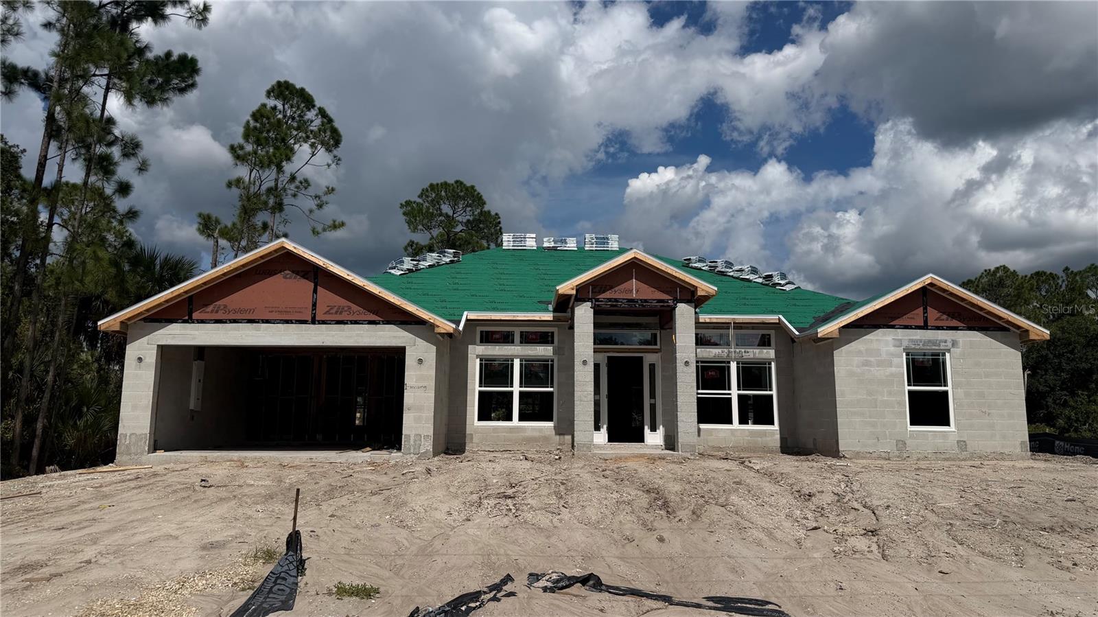 2044 BENNETT LN Property Photo 1