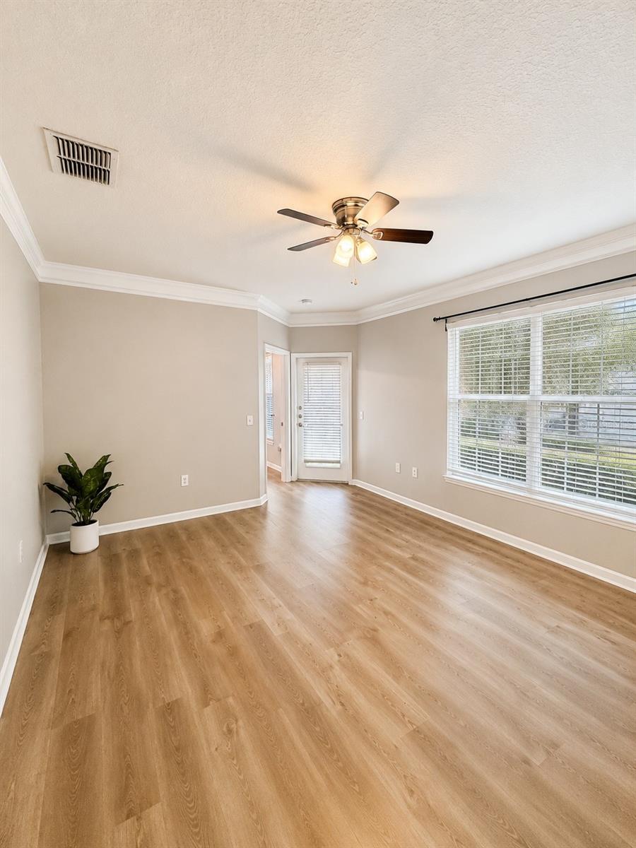 8813 Villa View Cir #204 Property Photo 9