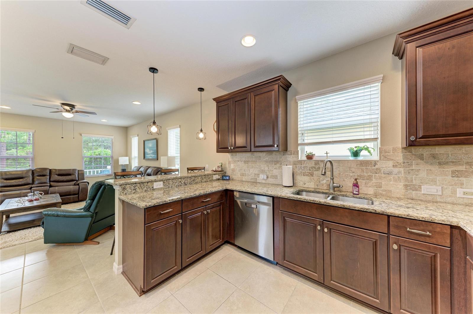 12662 Shimmering Oak Cir Property Photo 8