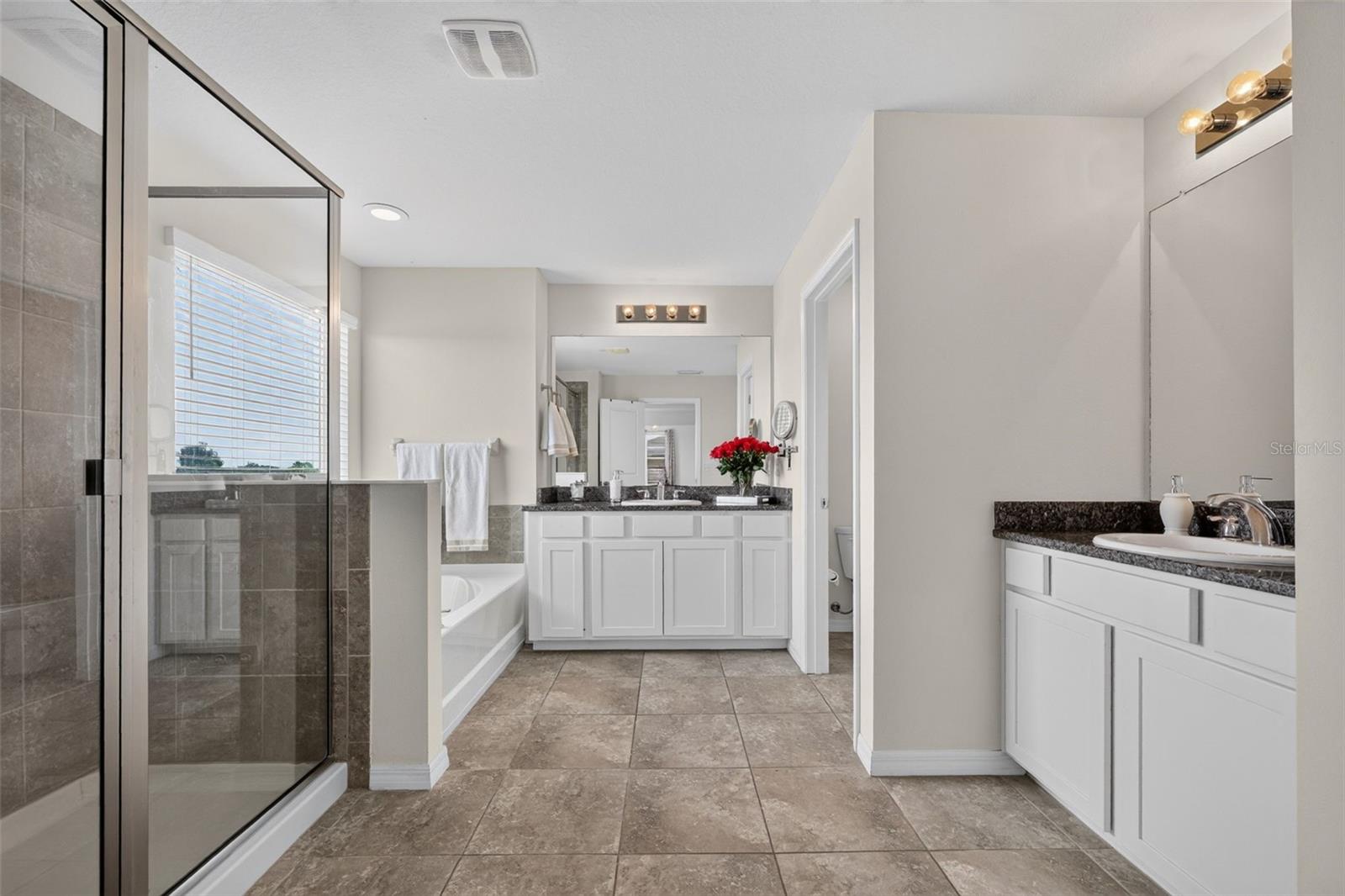 6541 Devesta Loop Property Photo 33