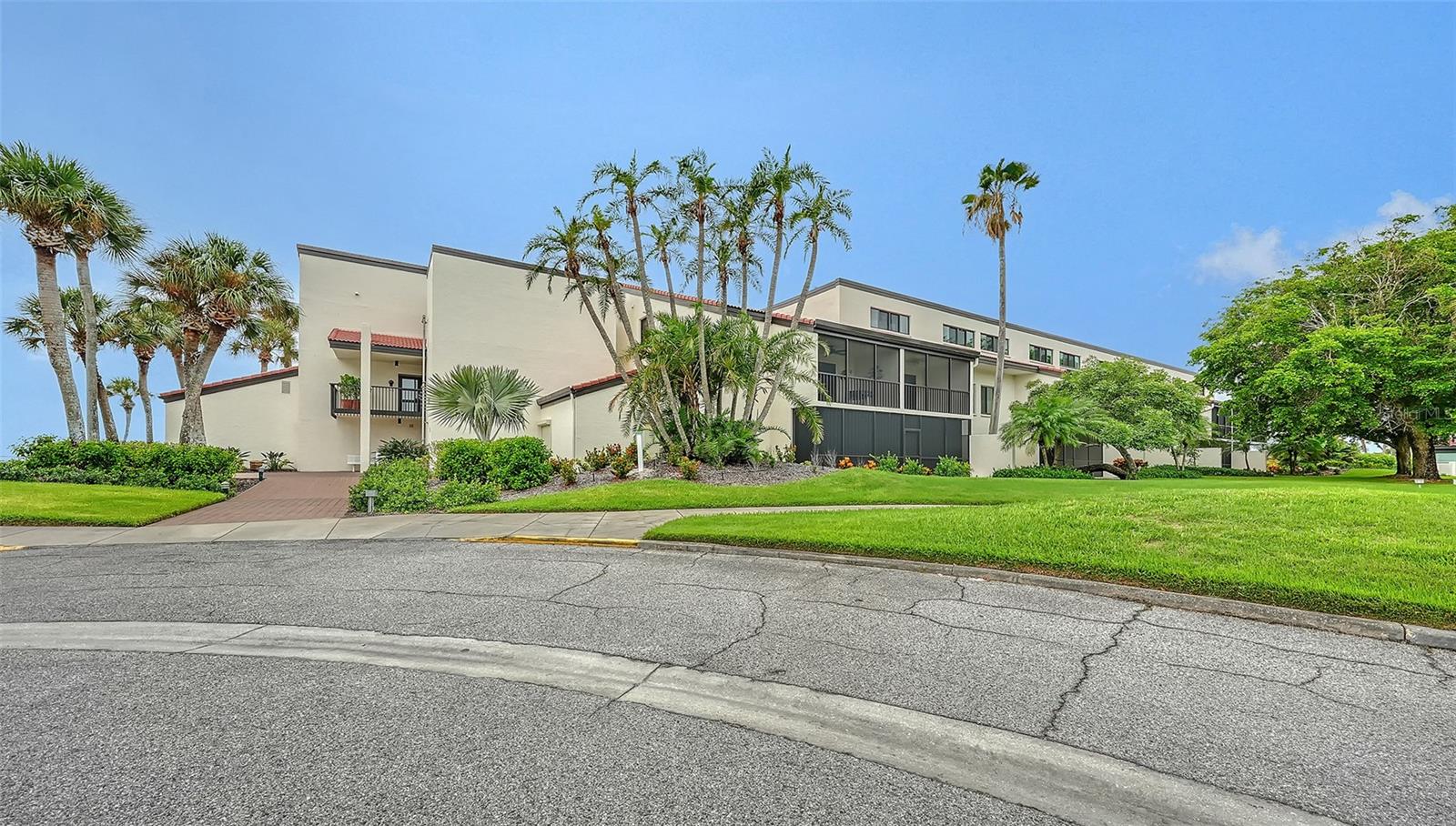 2089 Gulf Of Mexico Dr #g1-104 Property Photo 2