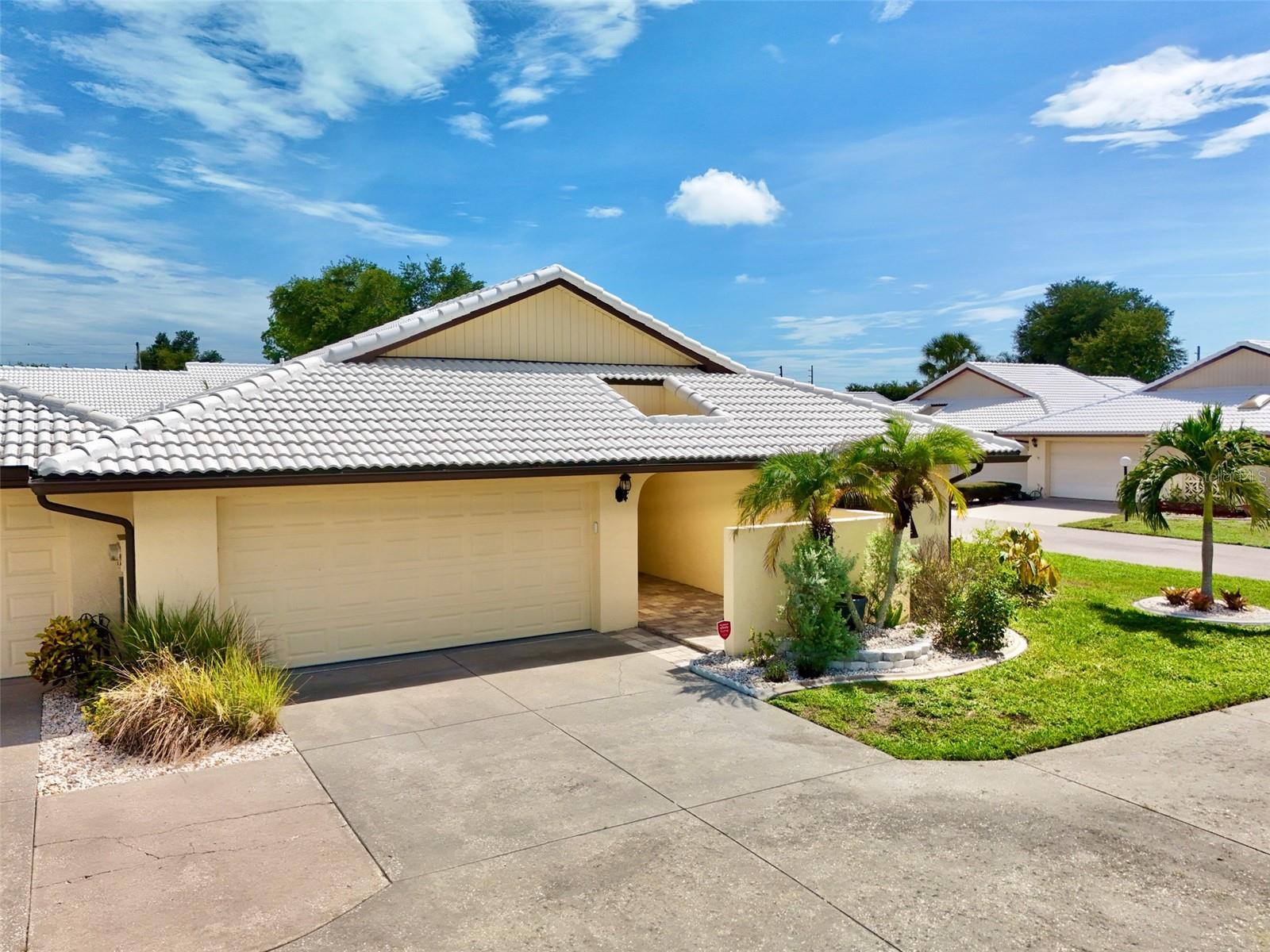44 Sandstone Cir Property Photo 2